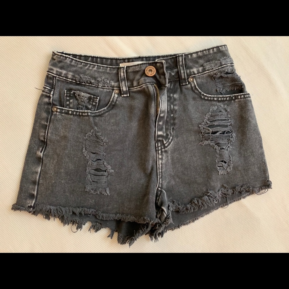 Black denim distressed mom short
